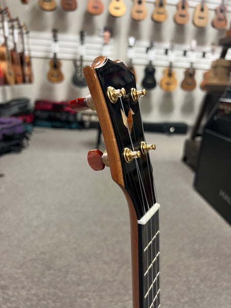 Rebel Creme Brulee Concert Longneck Ukulele w/Case- Solid Mango - Rebel Mango Slim Super Concert