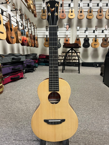 Rebel Double Cheese Tenor Ukulele w/Case - Solid Spruce/Solid Mahogany