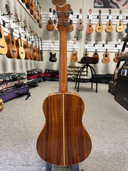Makaio MKB-20E Solid Koa Electric Baritone Ukulele w/Case - Comfort Contour Armrest