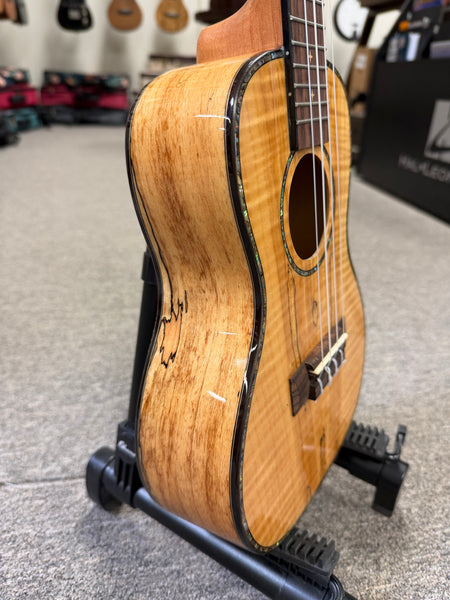 HUG SMP-CG Spalted Maple Concert Ukulele