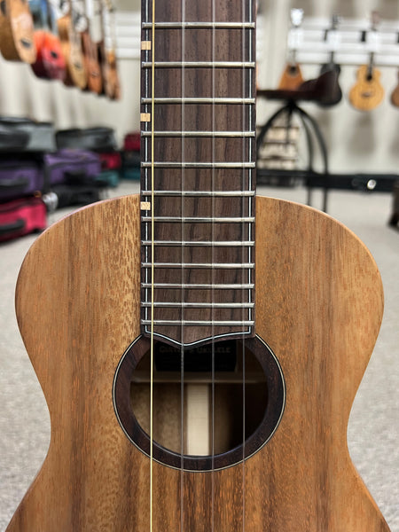 Oli L1-TAS Solid Acacia Satin Tenor Ukulele w/Case
