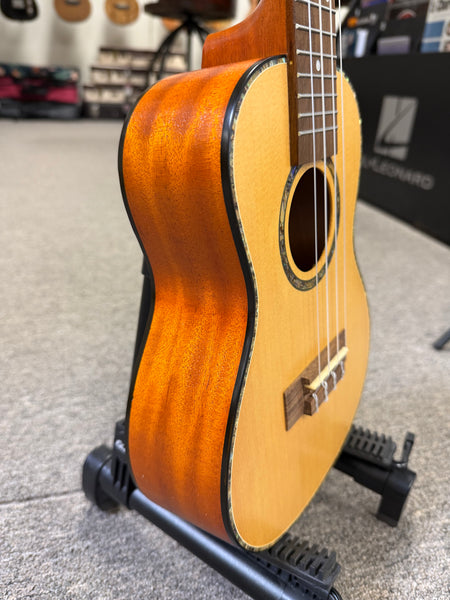 HUG SSM-C Solid Spruce/Mahogany Concert Ukulele