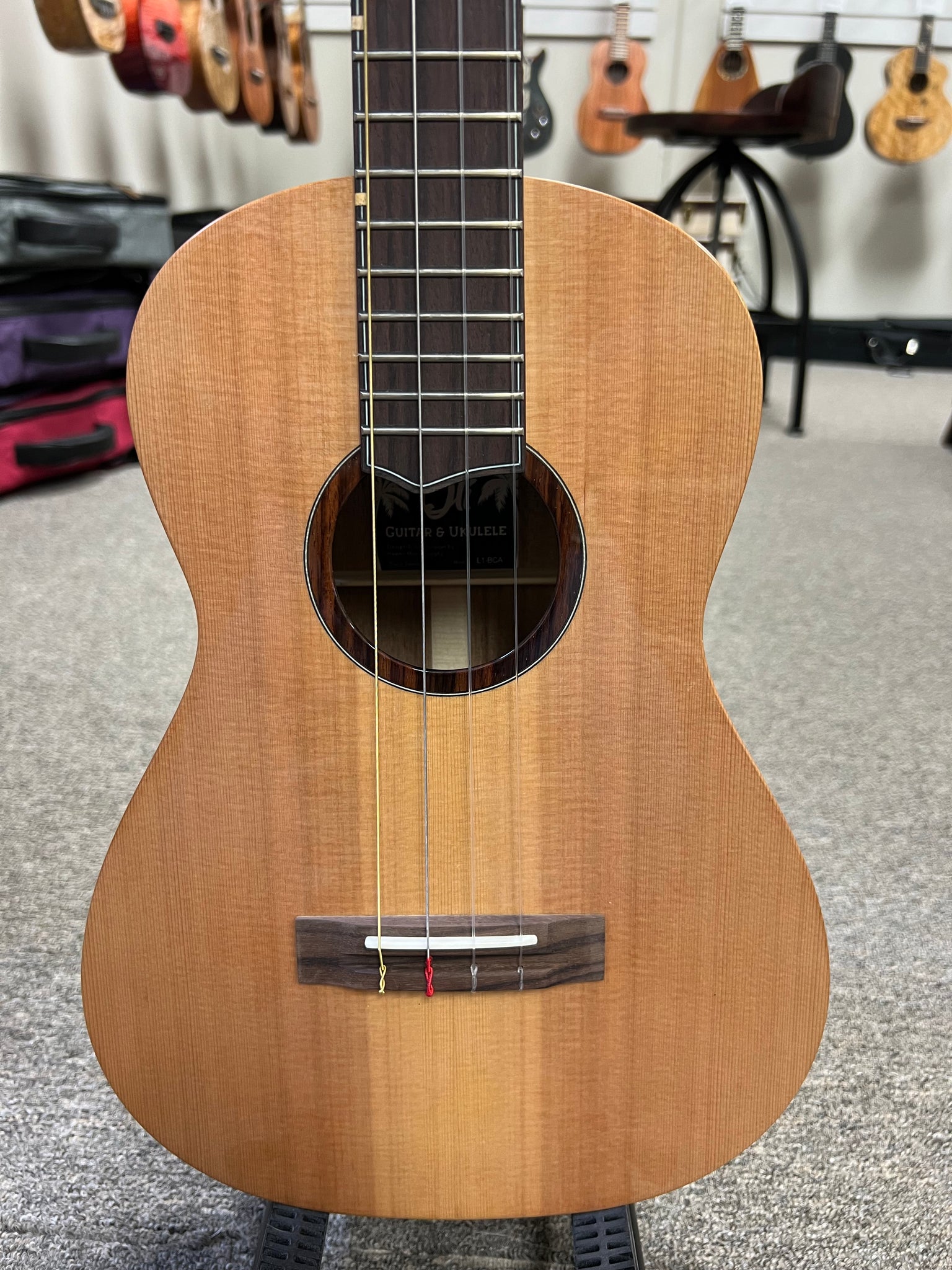 Oli L1-BCA Solid Cedar/Acacia Baritone Ukulele w/Case
