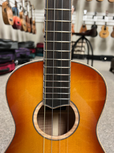 Oli L2-BSFM-SB Solid Spruce/Flame Maple Sunburst Baritone Ukulele w/Case