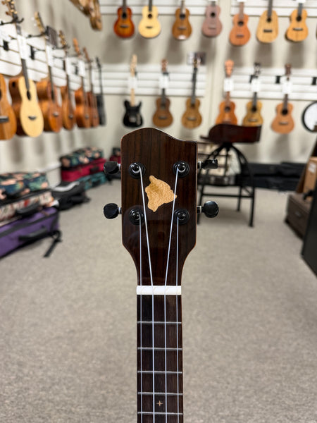 HUG SCR-TG Solid Cedar/Rosewood Tenor Ukulele