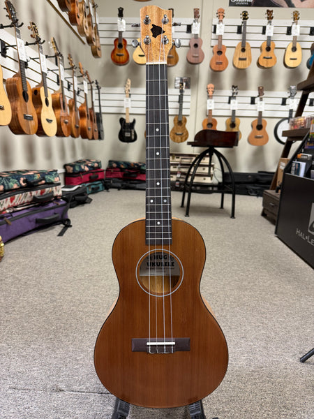 HUG SCSM-B Solid Cedar/Spalted Maple Baritone Ukulele