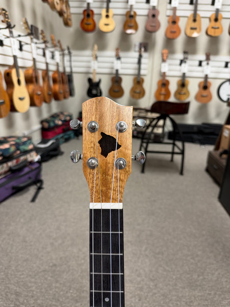 HUG SCSM-B Solid Cedar/Spalted Maple Baritone Ukulele
