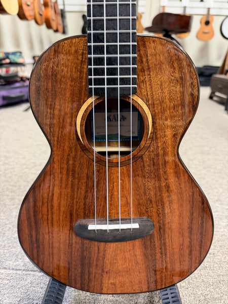 KALA KA-CT-SA-TG Solid Acacia Tenor Ukulele W/Case - Pre Loved