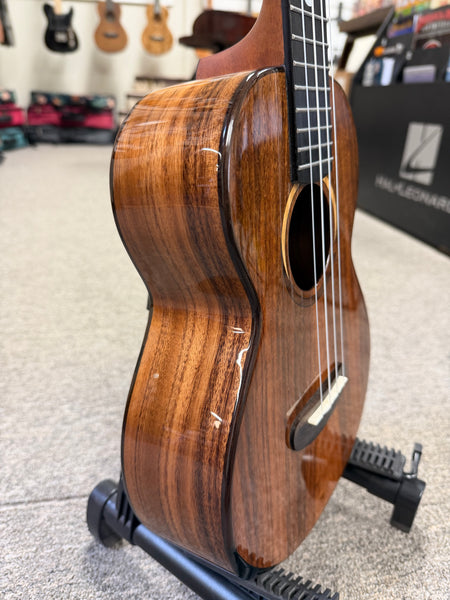 KALA KA-CT-SA-TG Solid Acacia Tenor Ukulele W/Case - Pre Loved