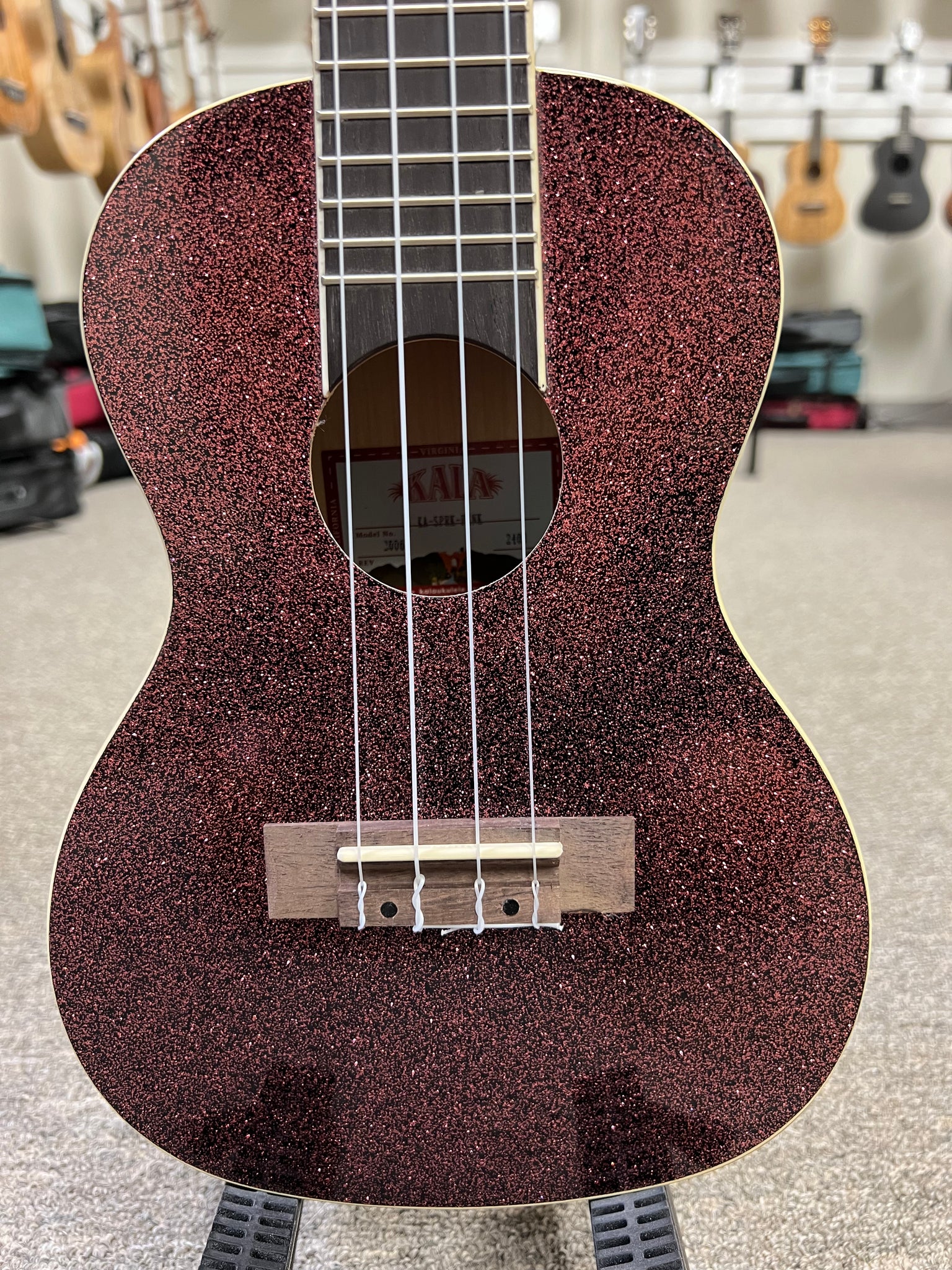 KALA KA-SPARK-PINK Concert Ukulele - Retro Pink Champagne Sparkle Concert Ukulele