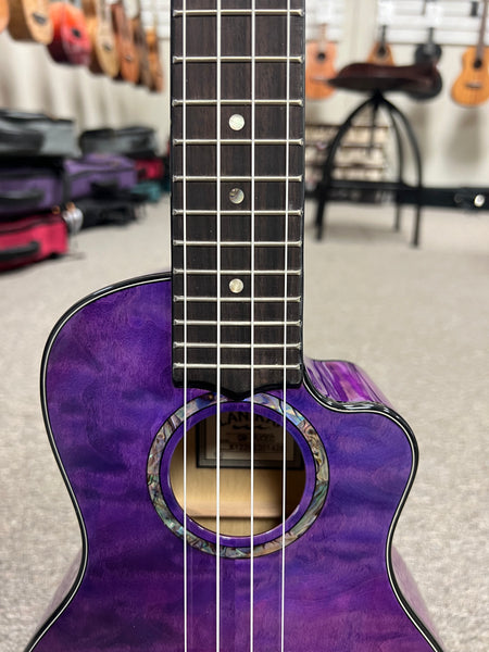 LANIKAI QM-PUCEC Quilted Maple Electric Concert Ukulele w/Case - Transparent Purple