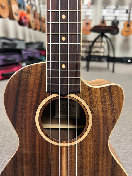 LANIKAI ACST-CET Acacia Electric Tenor Ukulele w/Case - Solid Top - Fishman Pickup