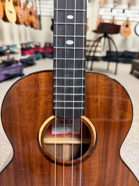 KALA KA-CT-SA-BG Solid Acacia Baritone Ukulele w/Case #1 - Contour Series