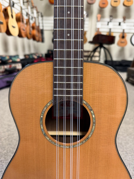 KALA KA-SCAC-B8 Solid Cedar Top/Acacia 8 String Baritone Ukulele