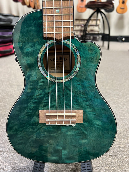 LANIKAI QM-BLCEC Quilted Maple Electric Concert Ukulele w/Case- Transparent Blue