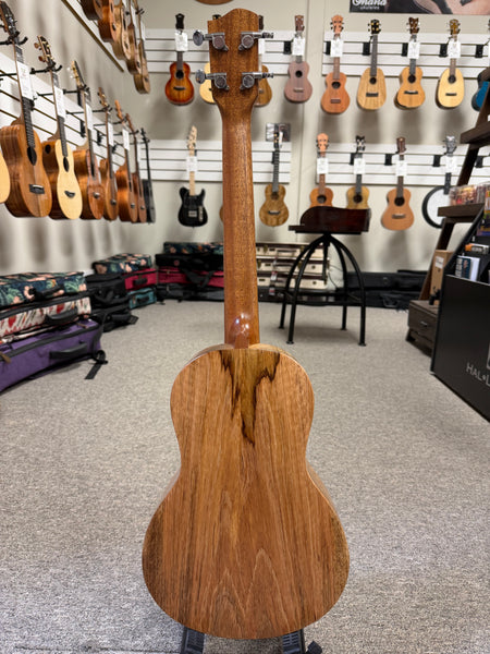 HUG MG-B Solid Mango Baritone Ukulele