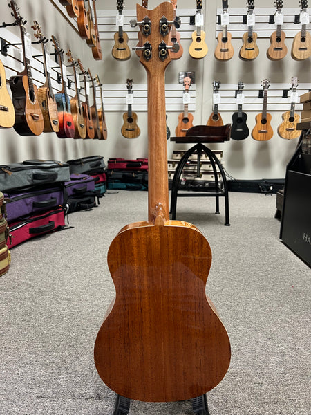 Makaio MMB-10E Mahogany Electric Baritone Ukulele w/Case