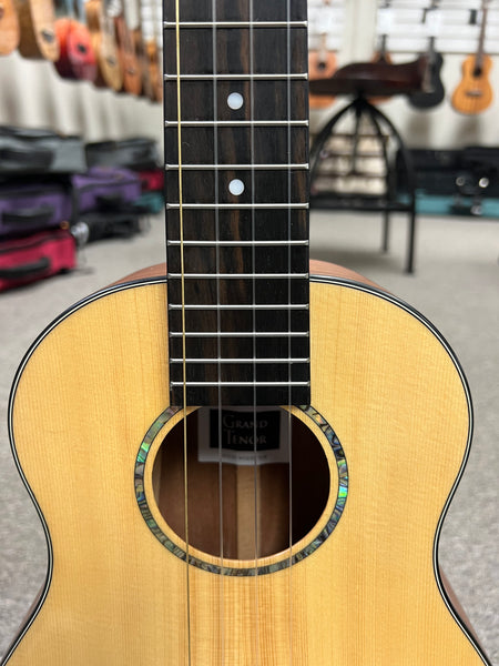 Romero Creations Solid Spruce/Mahogany Grand Tenor Ukulele w/Case - Pre Loved