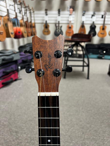 Romero Creations Solid Spruce/Mahogany Grand Tenor Ukulele w/Case - Pre Loved