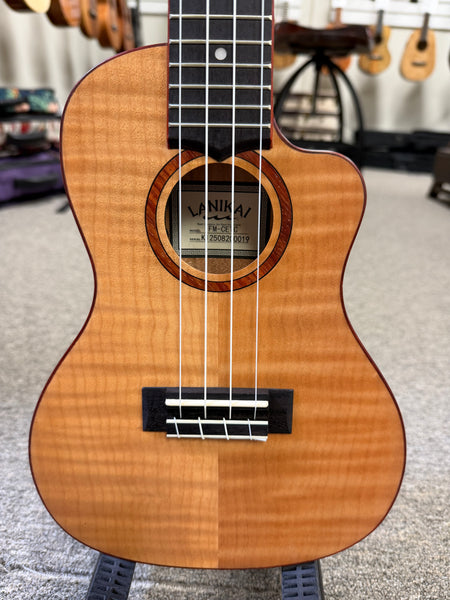 Lanikai FM-CETC Flamed Maple Electric Concert Ukulele w/Case - Thin Body Travel Uke