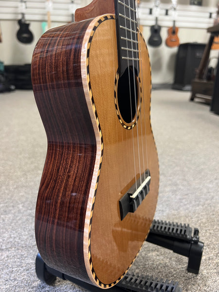 Millar CD-260W Solid Cedar/Solid Rosewood Tenor Ukulele