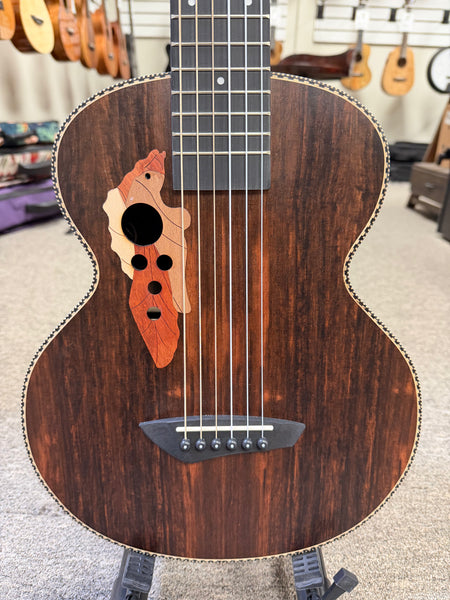 Caramel CB-904G Ebony Electric Guitalele/Guitarlele w/Case - Pre Loved Ukulele