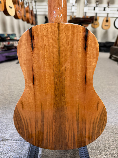 Makaio MSMT-10 Spalted Mango Tenor Ukulele w/Case