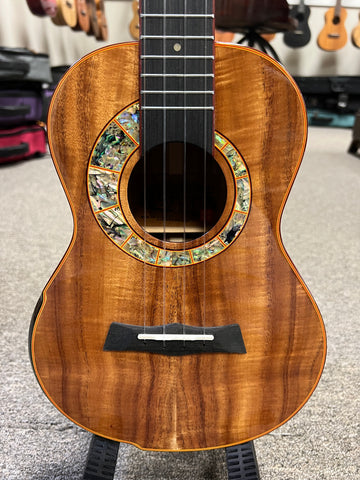 SNAIL S60T Solid Acacia Tenor Ukulele w/Case - Comfort Armrest