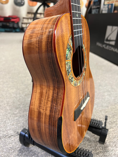 SNAIL S60T Solid Acacia Tenor Ukulele w/Case - Comfort Armrest
