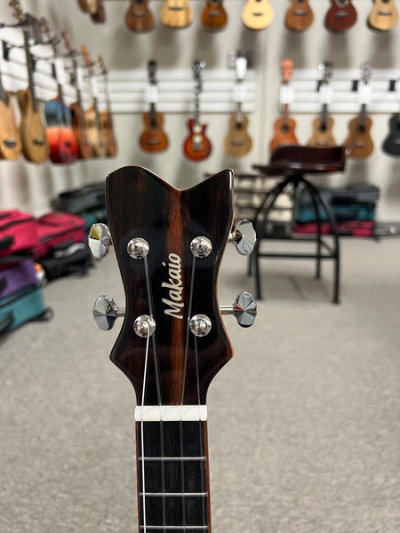 Makaio MKC-10E  Koa Electric Concert Ukulele w/Case