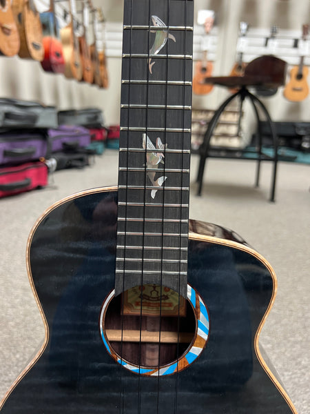 aNueNue Black Whale Solid Cedar/Maple/Rosewood Tenor Ukulele w/Case
