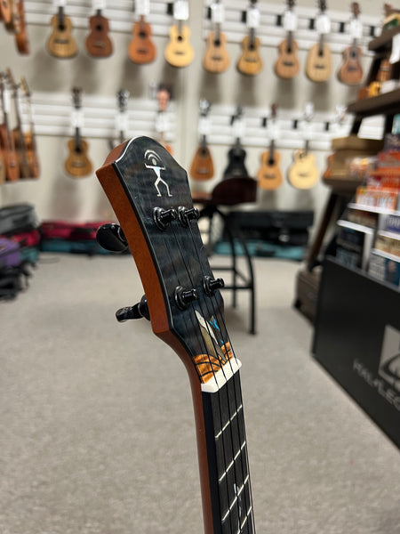 aNueNue Black Whale Solid Cedar/Maple/Rosewood Tenor Ukulele w/Case