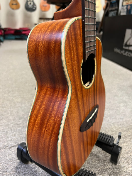aNueNue UC-110 Solid Mahogany Bird Concert Ukulele w/Case
