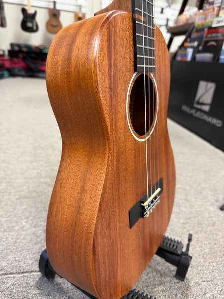 KALA KA-WF-AMHG-B Solid Mahogany Baritone Ukulele w/Case - Waterfall Series