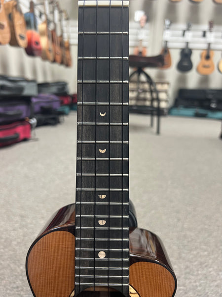 aNueNue US-214 Cedar Bird Soprano Ukulele w/Case - Solid Cedar/Rosewood