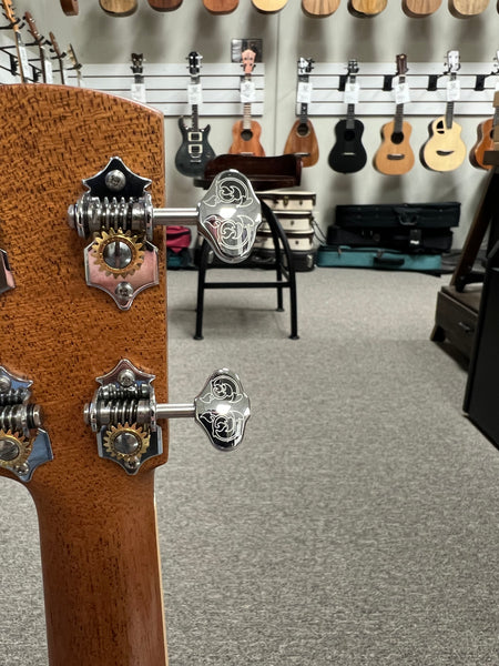 Larrivee UT-40 Solid Mahogany Tenor Ukulele w/Case - Pre Loved