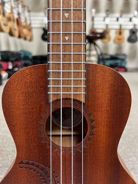 Luna UKE-TC-MAH Mahogany Concert Ukulele w/Case - Pre Loved