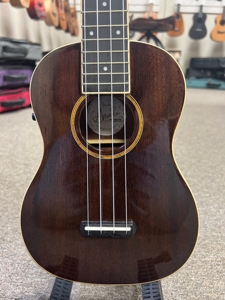 Fender Grace VanderWaal Signature Electric Concert Ukulelew/Case - Pre Loved