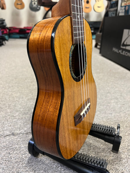 KUMU TF-72 Koa Thin Body Tenor Ukulele - Travel Ukulele