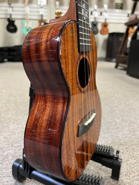 Enya EUC-K5 Solid Acacia Concert Ukulele w/Case