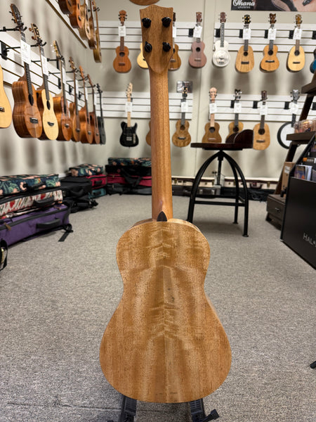 Oli X1SP-BMG Solid Mango Baritone Ukulele w/Case
