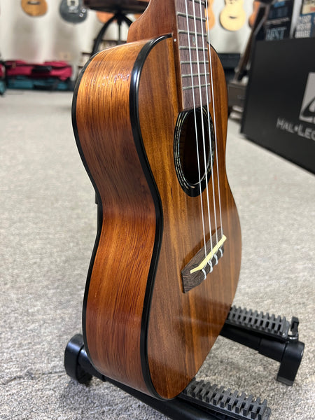 KUMU CF-52A Koa Thin Body Concert Ukulele - Travel Uke