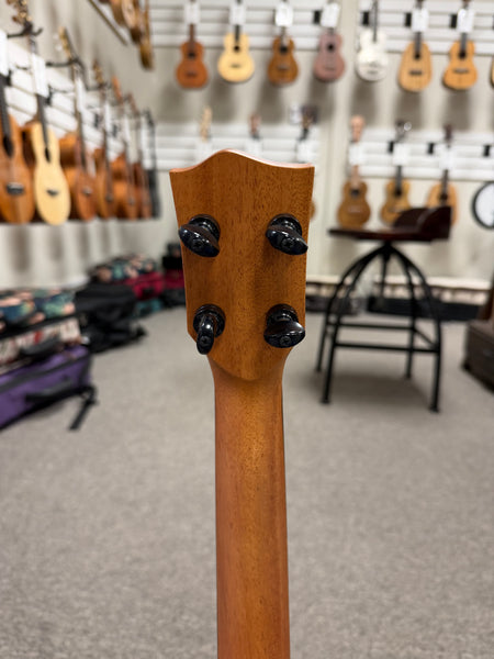 Oli L1-CCAS Solid Cedar/Acacia Satin Concert Ukulele w/Case