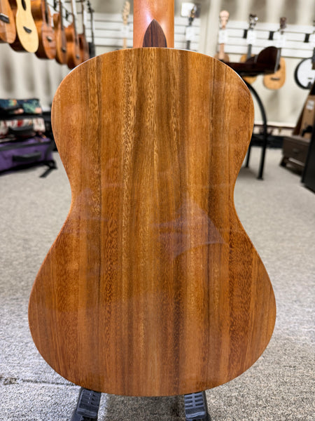 Oli L1-BA Solid Acacia Baritone Ukulele w/Case