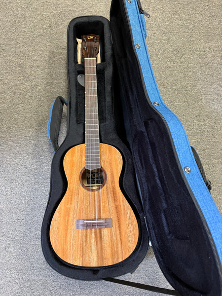 Oli L1-BA Solid Acacia Baritone Ukulele w/Case