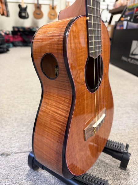 Oli L2-TK Uhi Solid Koa Tenor Ukulele w/Case