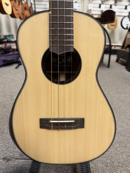 Oli L2-BSR Solid Spruce/Rosewood Baritone Ukulele w/Case
