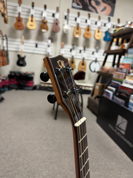 Oli L2-BSR Solid Spruce/Rosewood Baritone Ukulele w/Case