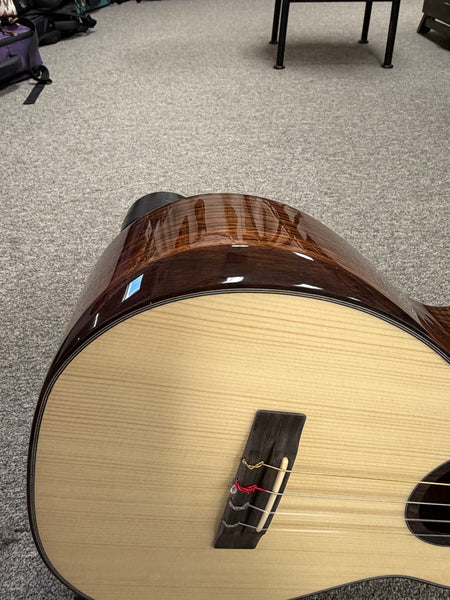 Oli L2-BSR Solid Spruce/Rosewood Baritone Ukulele w/Case