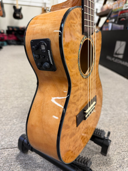 LANIKAI QM-NACET Quilted Maple Electric Tenor Ukulele w/Case - Natural